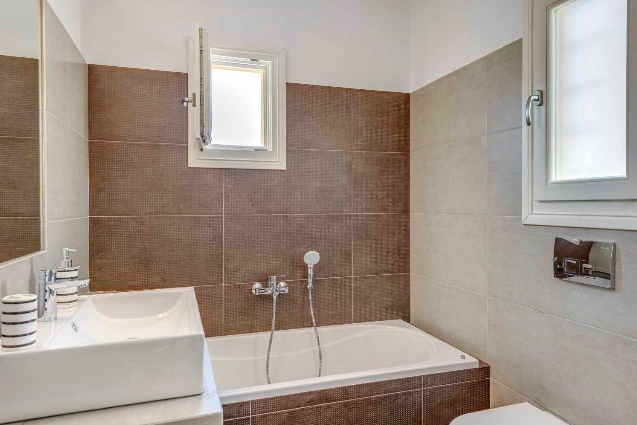 Villa Alba In Syros With Private Jacuzzi Азолимнос Екстериор снимка