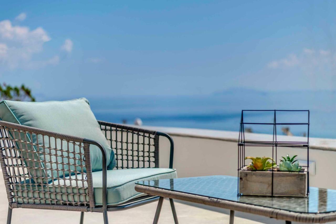 Villa Alba In Syros With Private Jacuzzi Азолимнос Екстериор снимка